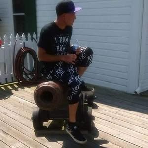 Meet your Posher, Chuckelz